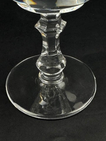 Verre à eau en cristal taillé Cristal de Sèvres, hauteur 15,5 cm