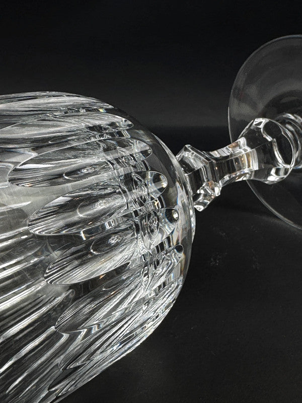 Verre à vin rouge en cristal taillé Cristal de Sèvres, hauteur 14 cm