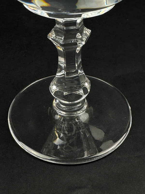 Verre à vin rouge en cristal taillé Cristal de Sèvres, hauteur 14 cm