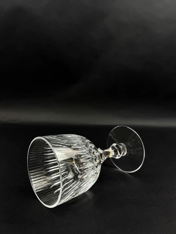 Verre à vin rouge en cristal taillé Cristal de Sèvres, hauteur 14 cm