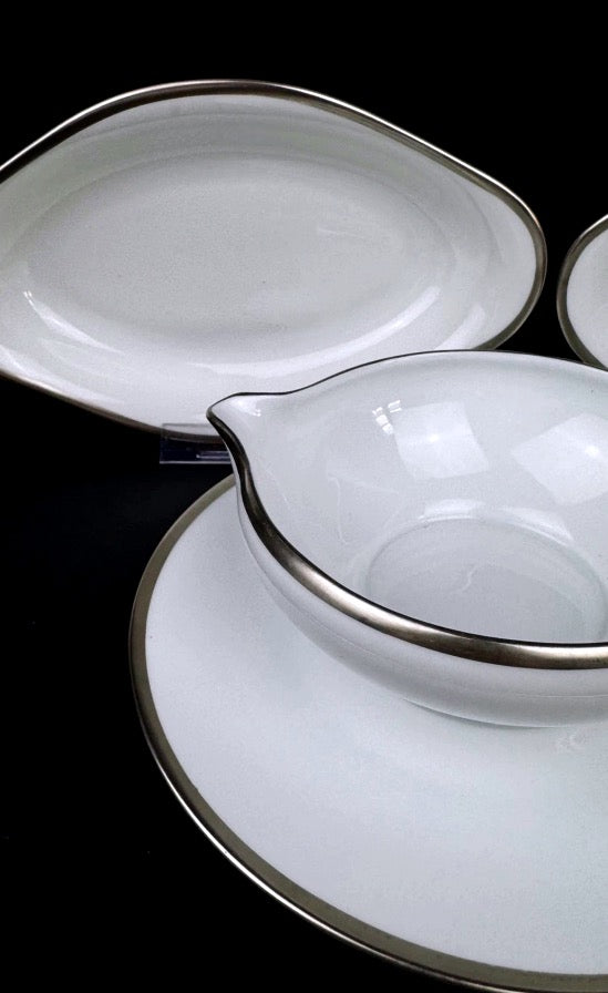 Raynaud, Fontainebleau Platine, une saucière et deux raviers