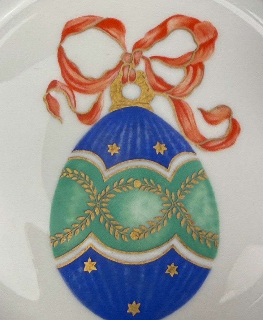 Puiforcat, suite de 6 tasses à café et 6 assiettes à dessert en porcelaine de Limoges