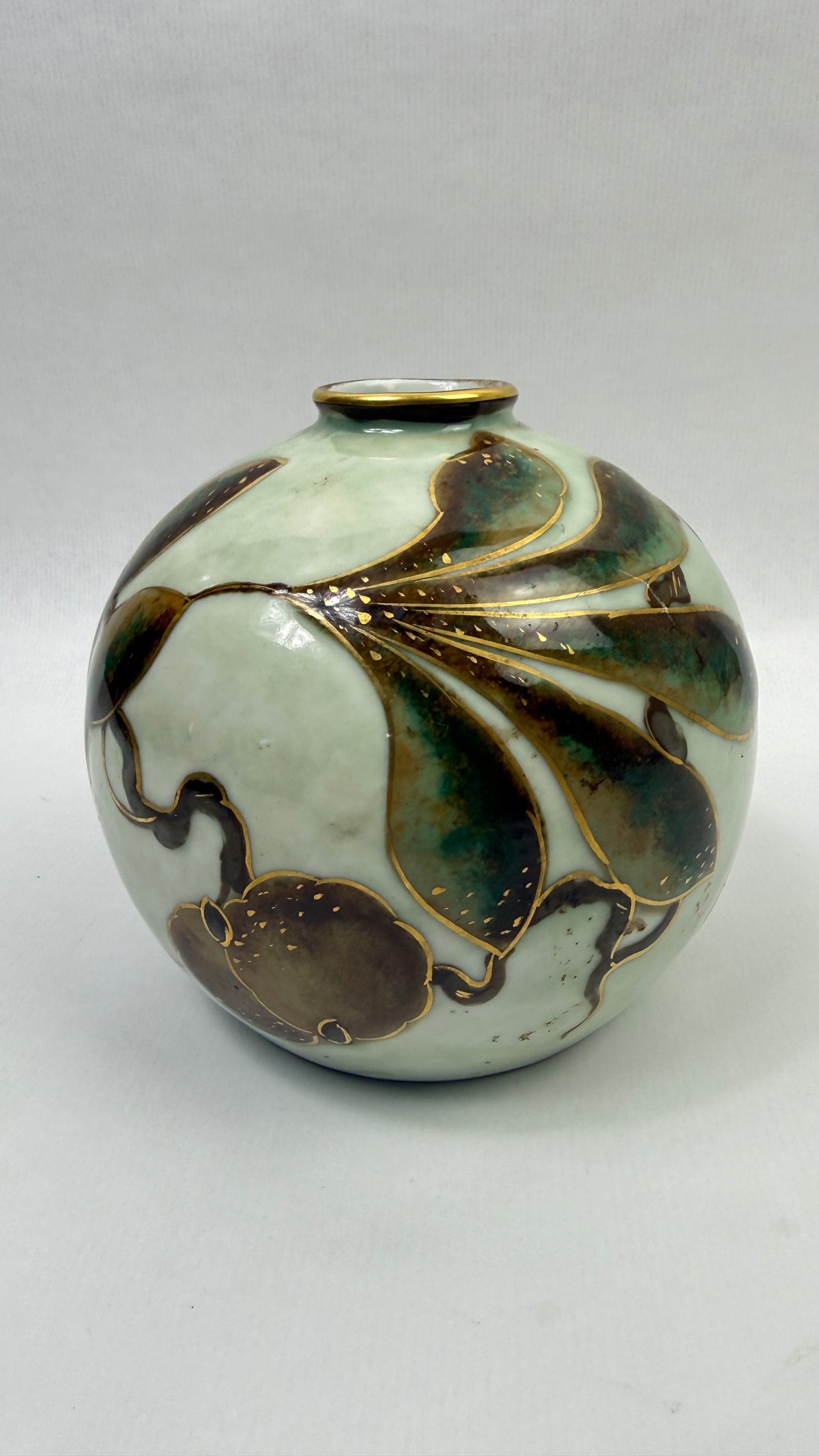 Camille Tharaud à Limoges – Vase boule en porcelaine, décor main