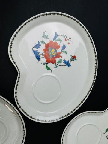 Suite de 4 tasses à déjeuner Porcelaine de Paris modèle Pavot