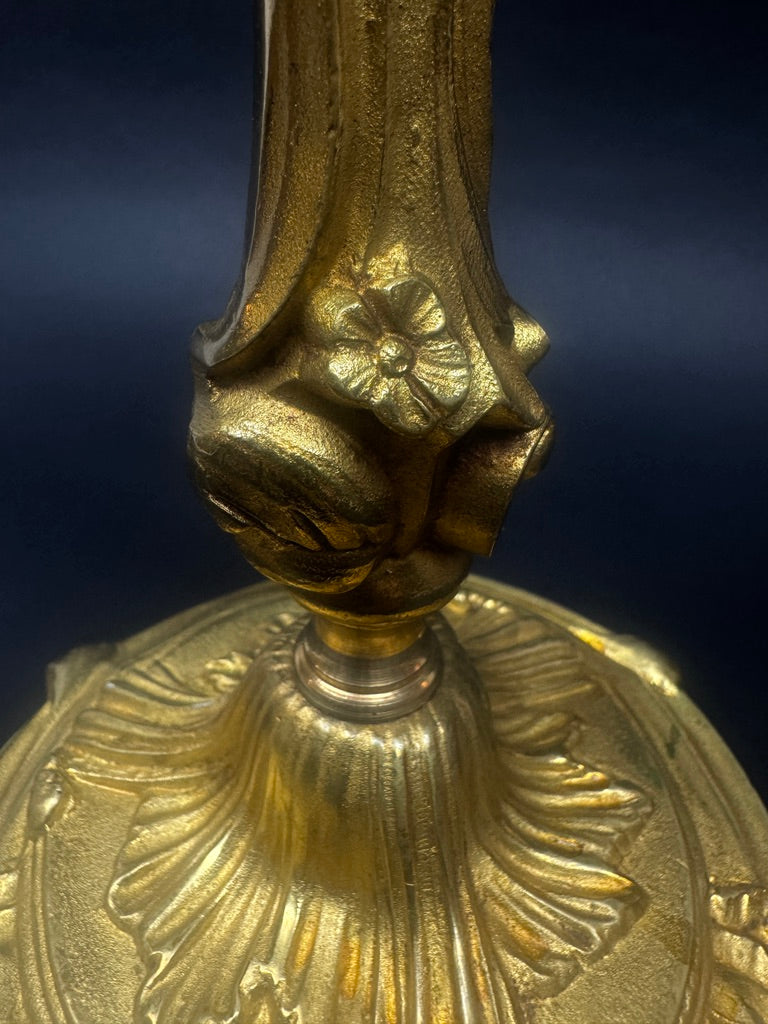 Candélabre à cinq lumières bronze doré style Louis XV rocaille XIXe