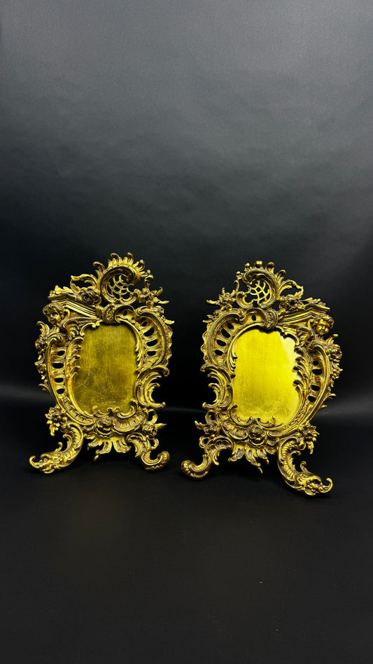 PAIRE DE CADRES EN BRONZE DORÉ STYLE LOUIS XV FIN XIXe SIÈCLE