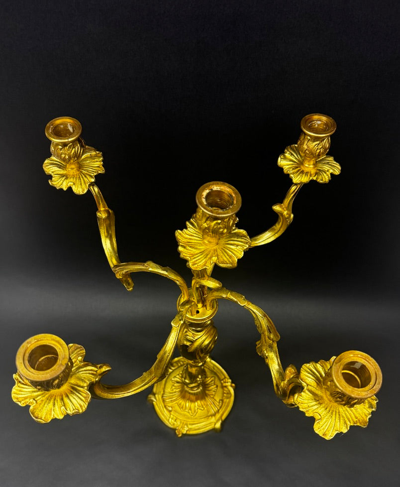 Candélabre à cinq lumières bronze doré style Louis XV rocaille XIXe