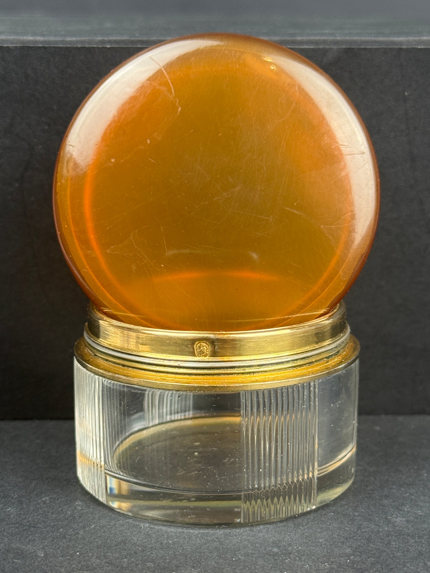 Paire de pots de toilette Art Déco en cristal, vermeil et écaille blonde