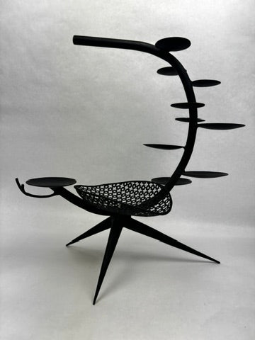 Chandelier sculpture en fer perforé motif trèfle style Mathieu Matégot 1950