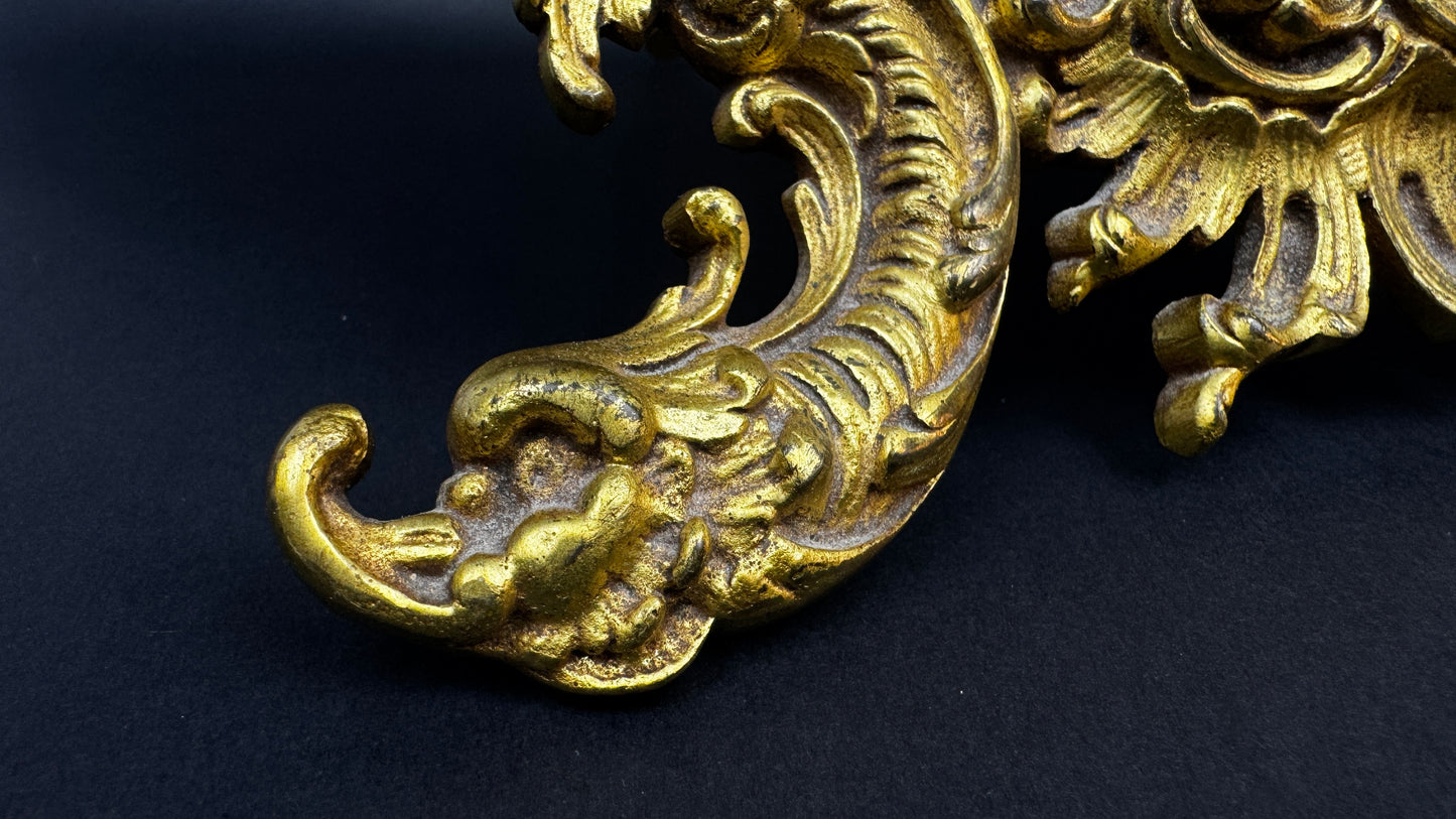 PAIRE DE CADRES EN BRONZE DORÉ STYLE LOUIS XV FIN XIXe SIÈCLE