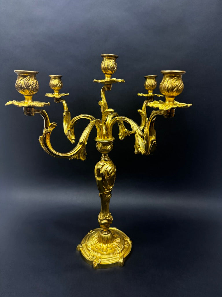 Candélabre à cinq lumières bronze doré style Louis XV rocaille XIXe