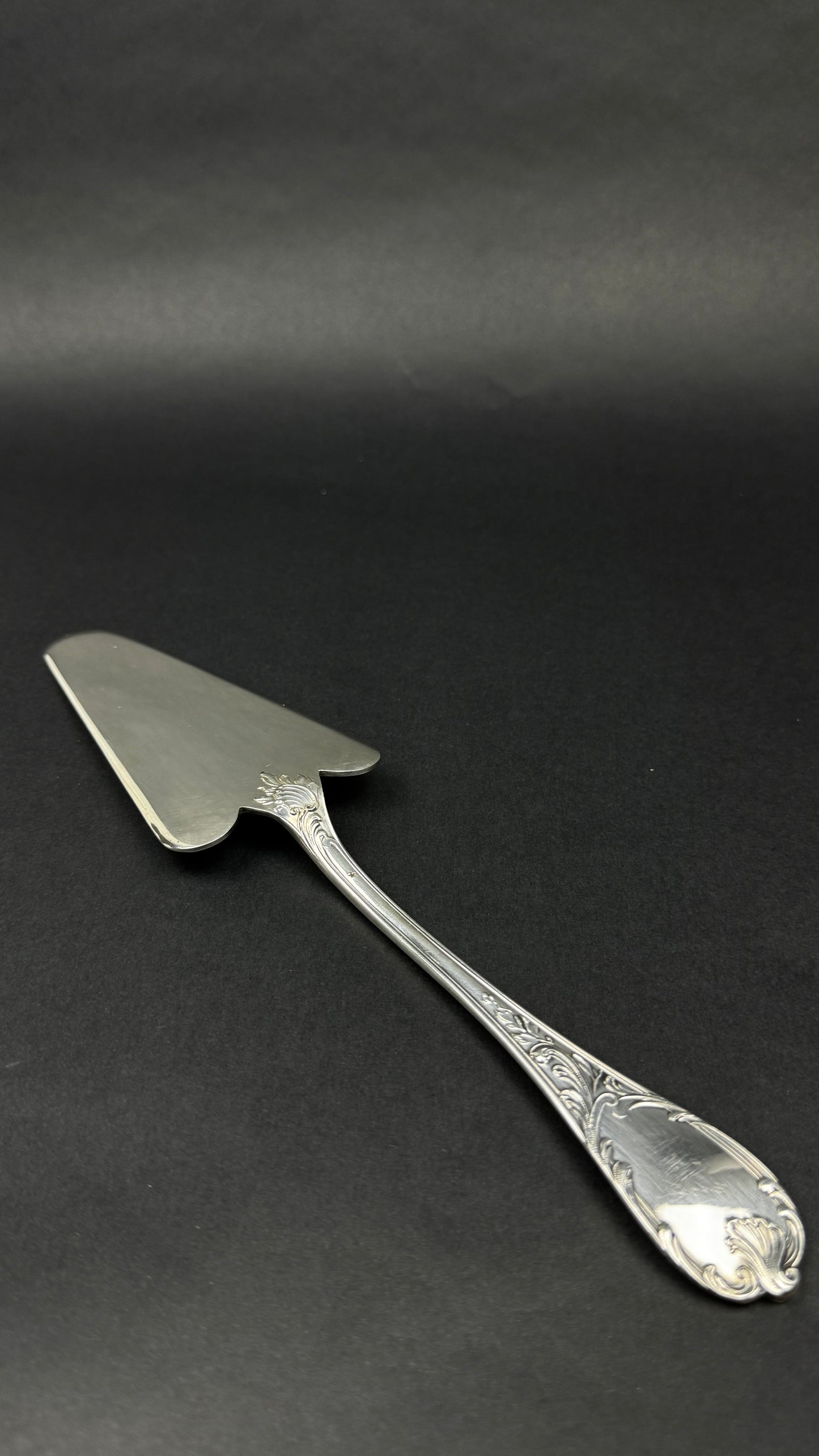 Pelle a gateaux Christofle Marly metal argente annees 80