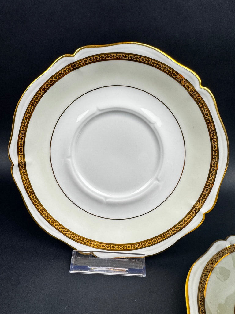 Série de 2 Tasses à thé Limoges porcelaine blanche et or décor géométrique