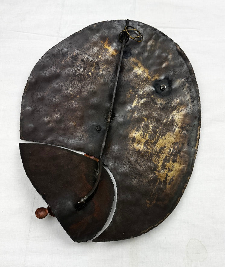 Ensemble de sculptures murales brutalistes signées B + D, vers 1965–1975