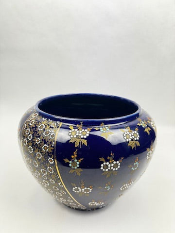 Cache-pot en porcelaine de Limoges décor émaillé or et fleurs relief bleu de Four