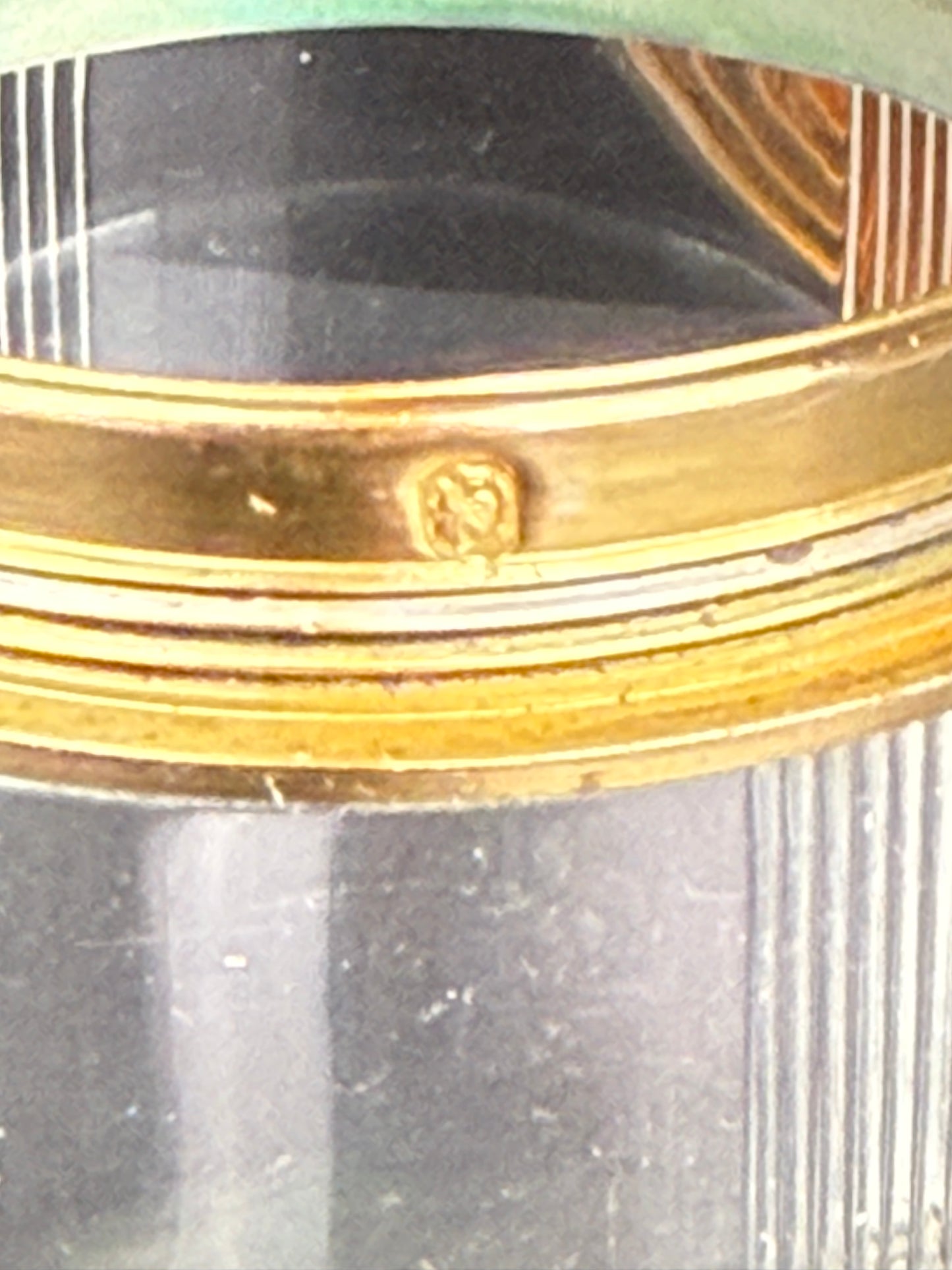 Paire de pots de toilette Art Déco en cristal, vermeil et écaille blonde