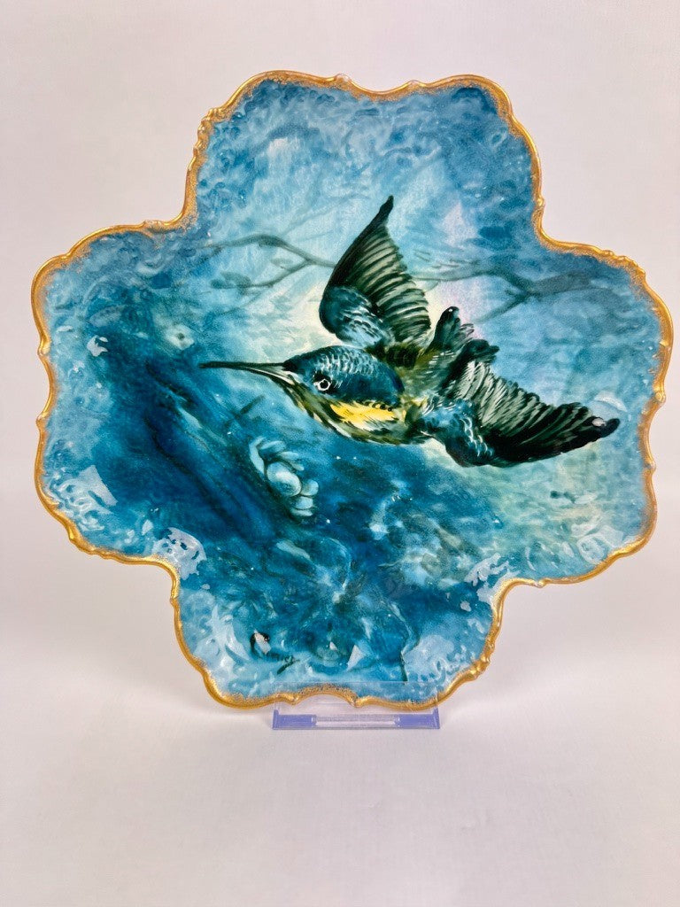 Paire d’assiettes décoratives GDA Limoges – Martin-pêcheur – Signées Carrier