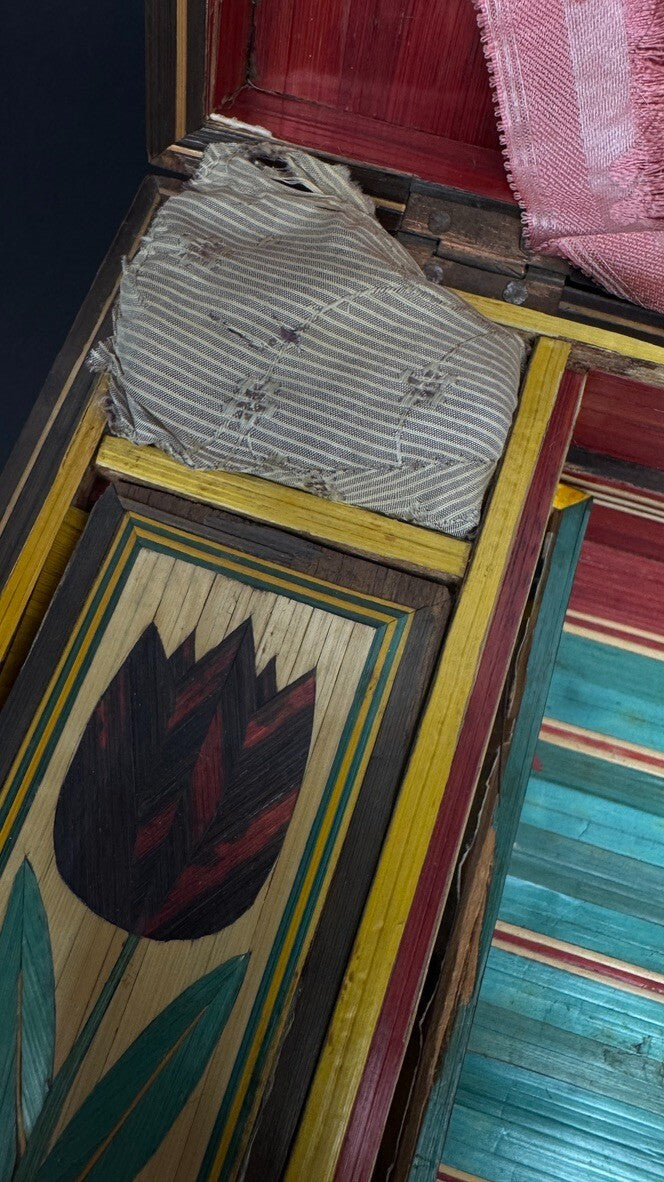 Coffret boîte à couture en marqueterie de paille Fin XVIIIème début XIXème