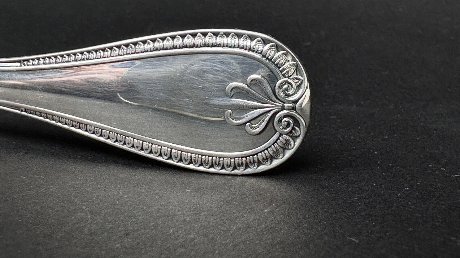 Christofle, Modèle Malmaison, Suite De 12 Fourchettes à Entremets