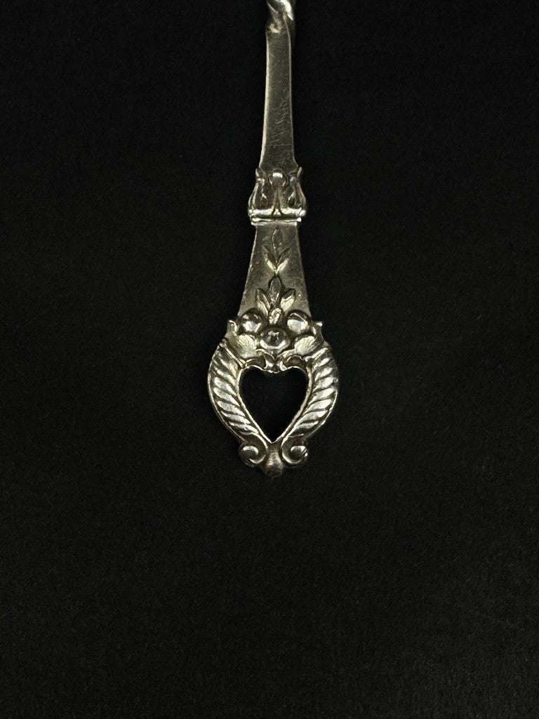 Christofle, coffret de 6 cuillères à moka modèle corne d'abondanceflag