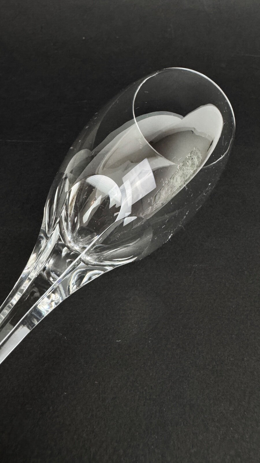 Lalique suite de 6 flûtes à champagne  modèle Tuileries