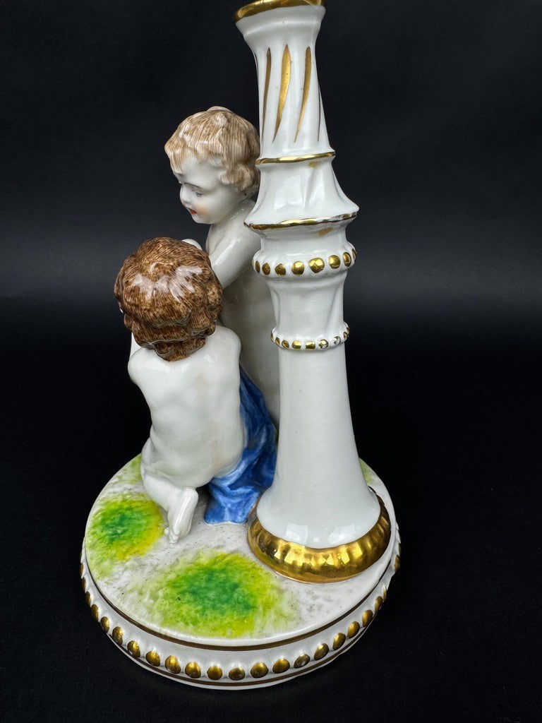 Pied de lampe, bougeoir ancien en porcelaine de Dresde, putti fleuris, XIXe