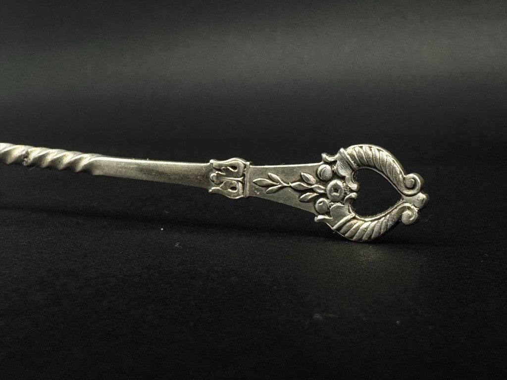 Christofle, coffret de 6 cuillères à moka modèle corne d'abondanceflag