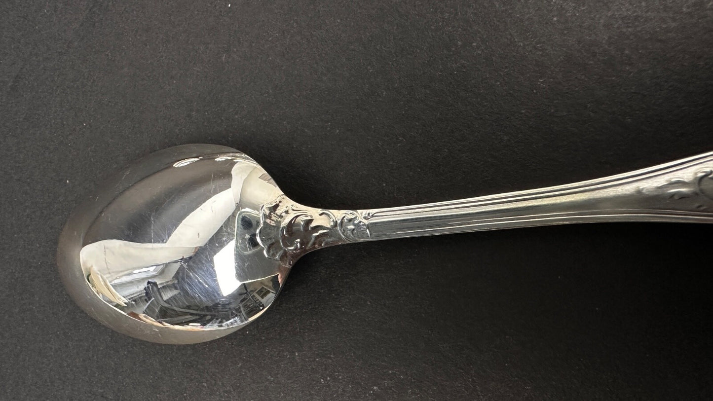 Série de 6 cuillères à moka style Louis XV Marly non Christofle
