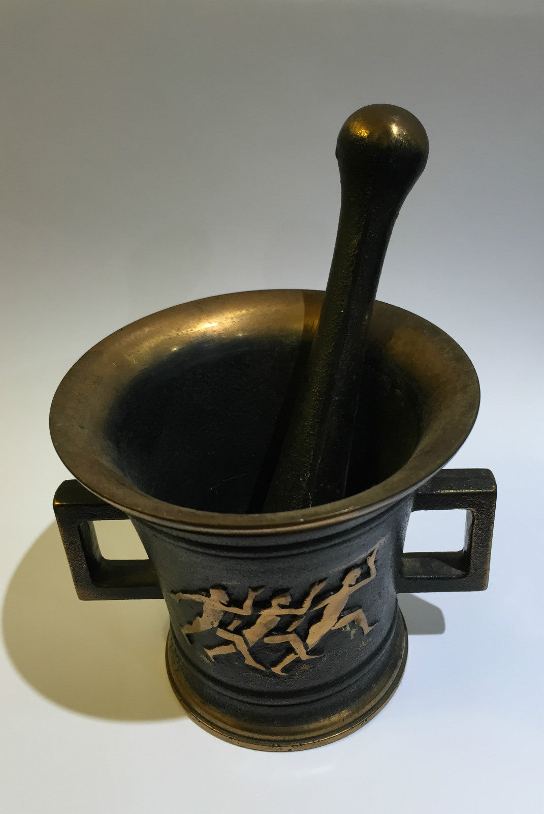 Mortier et pilon en bronze