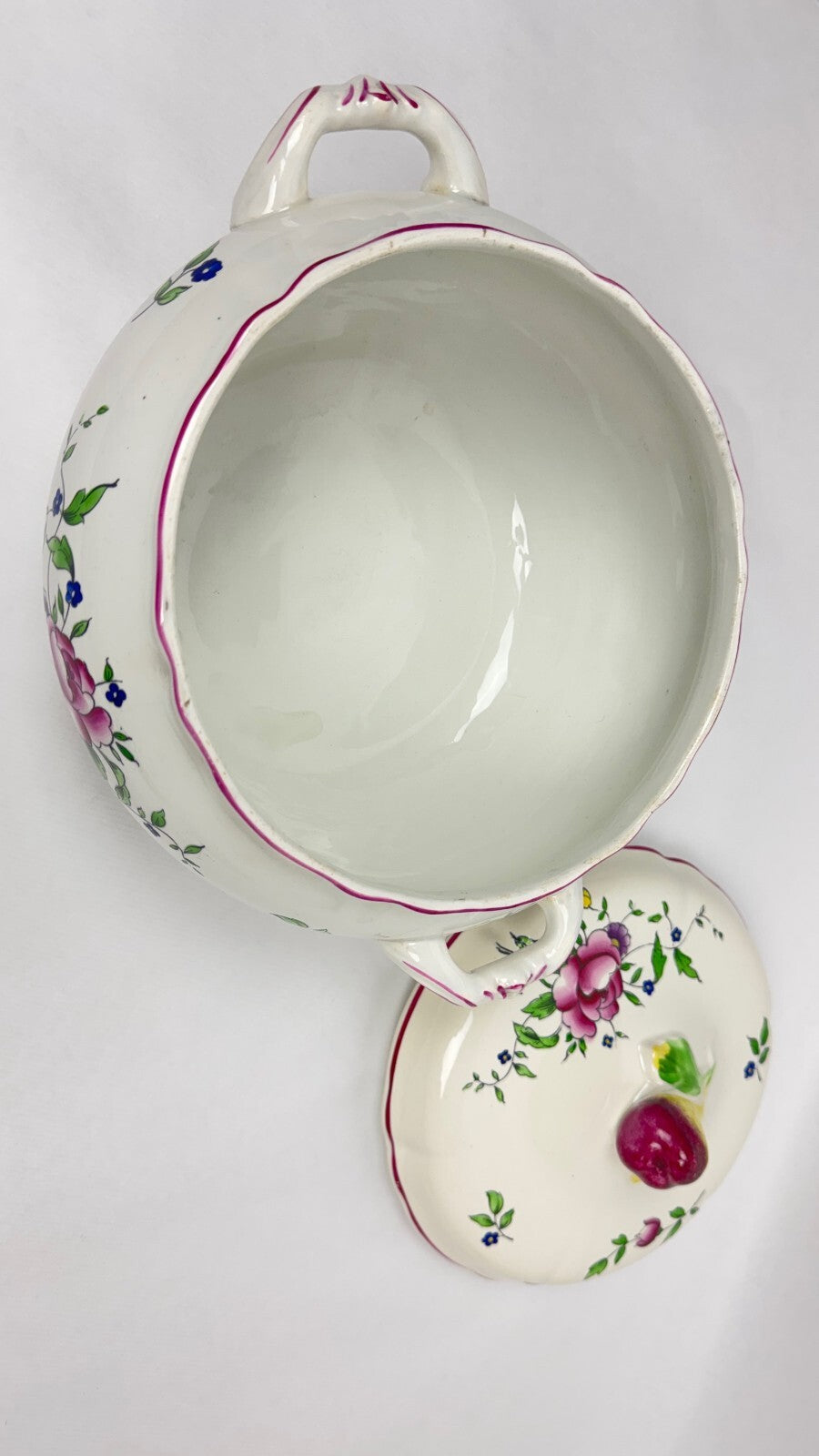 Boch Frères, La Louvière, soupière décor floral