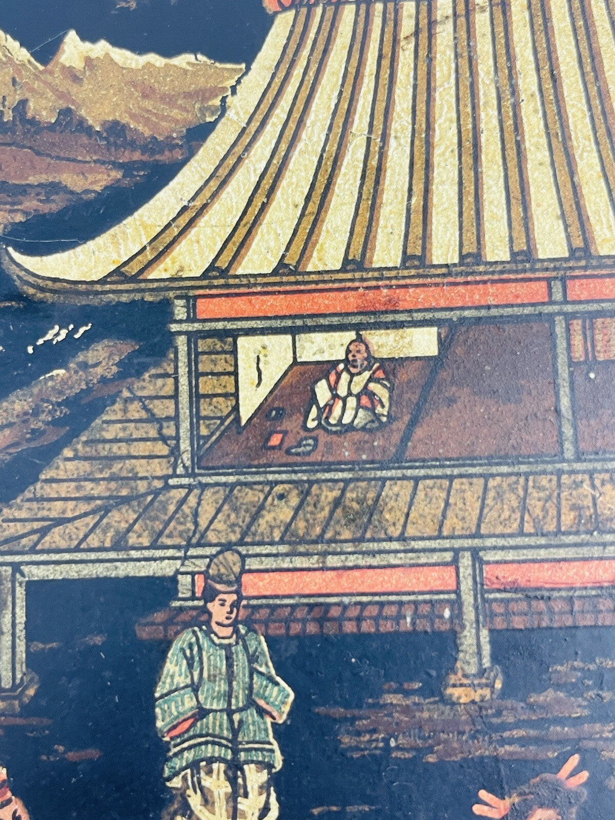 Petit plateau Napoléon III japonisant en carton bouilli