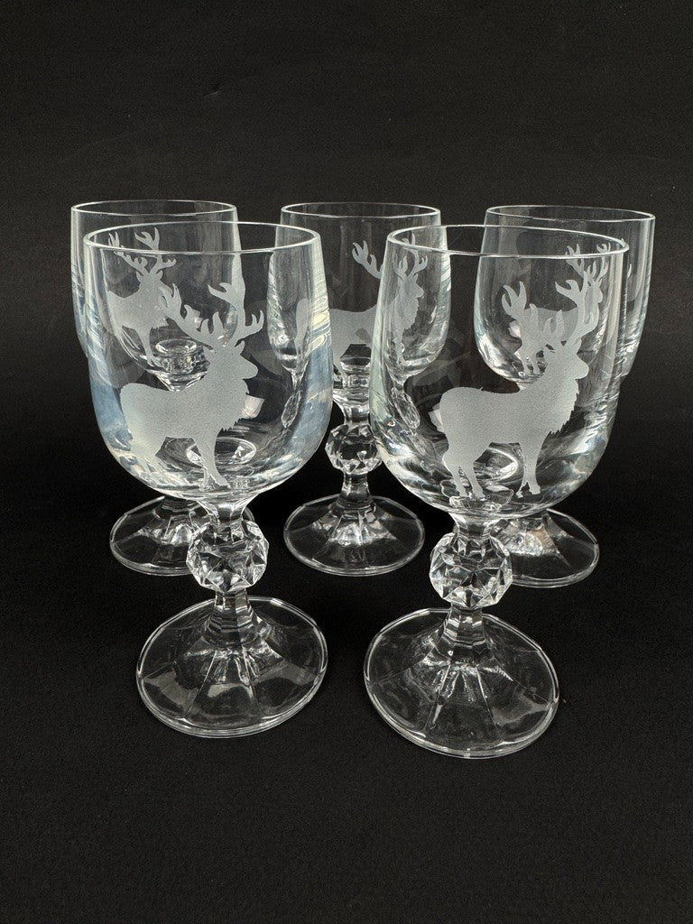 Suite de 5 verres à Porto ou à Sherry en cristal d'Ecosse