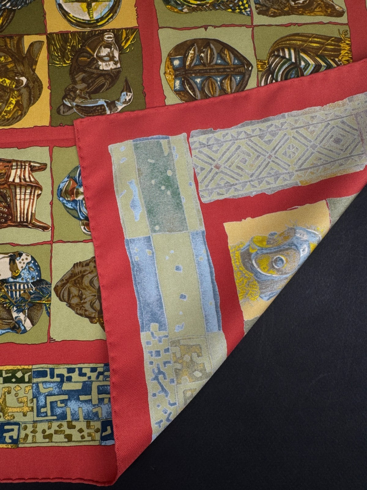 Foulard Gavroche "Persona" Hermès par Loïc Dubigeon 1997