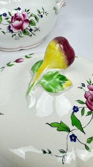 Boch Frères, La Louvière, soupière décor floral