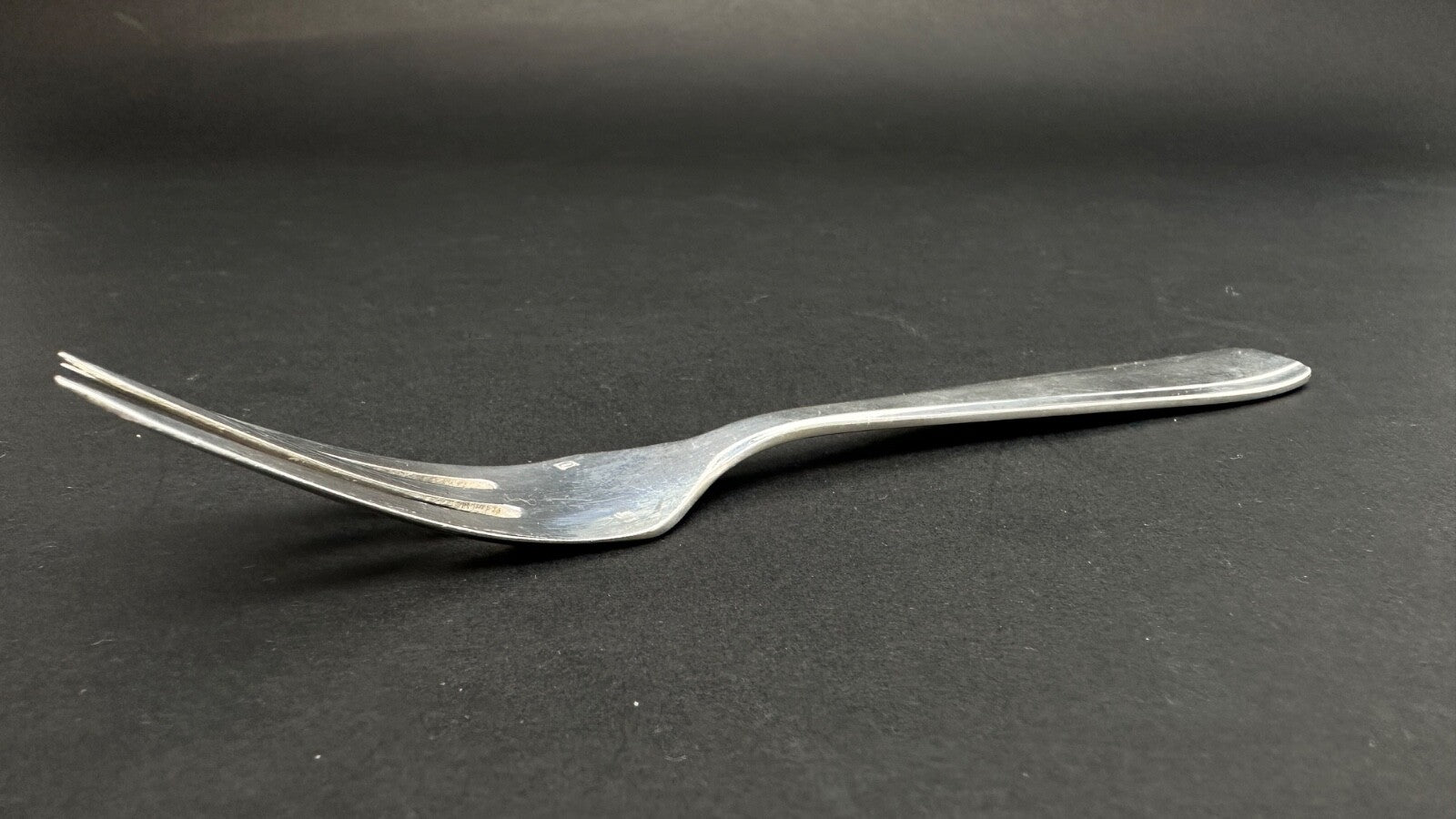 Série de 12 fourchettes à gâteau art déco