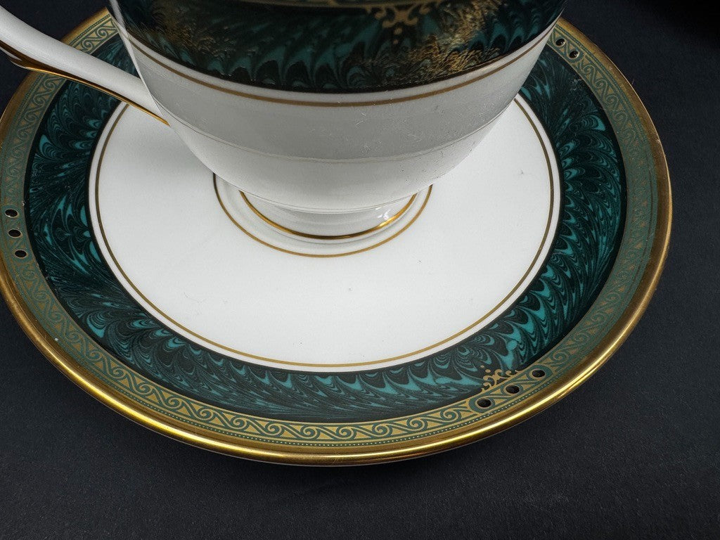 Lot 2 tasses à thé avec sous tasses et pot à lait Lenox Classic Edition USA
