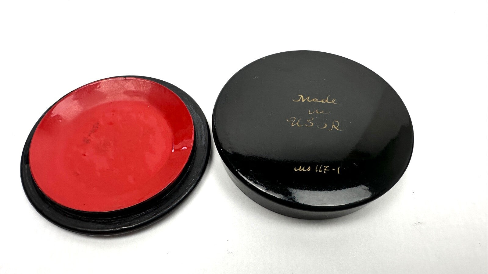 Boite en laque de Palekh, Russie, fleurs et oiseau en vol