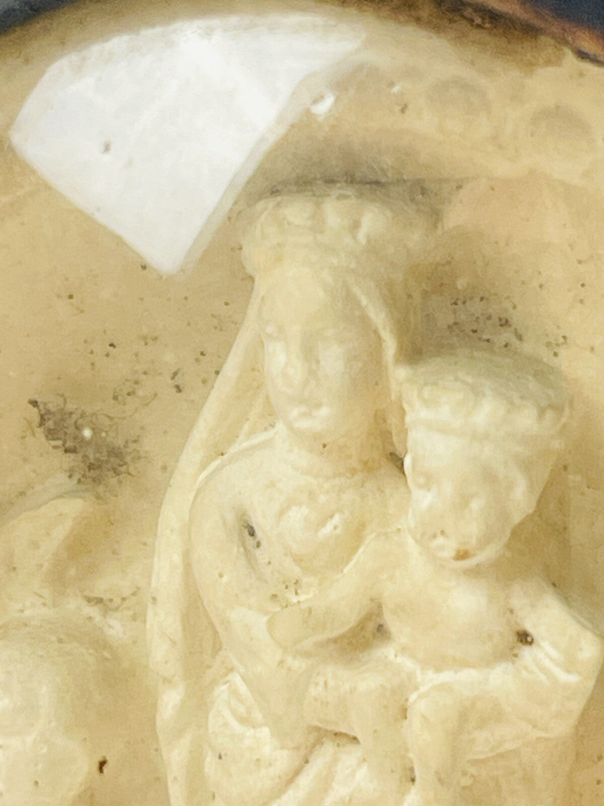 Ancien cadre reliquaire concrétion calcaire, Vierge et Enfant Jésus 19ème