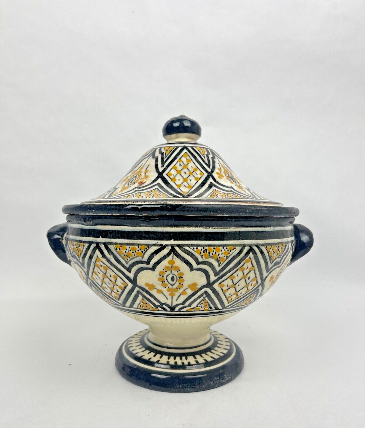 Maroc, Soupière En Céramique De Safi
