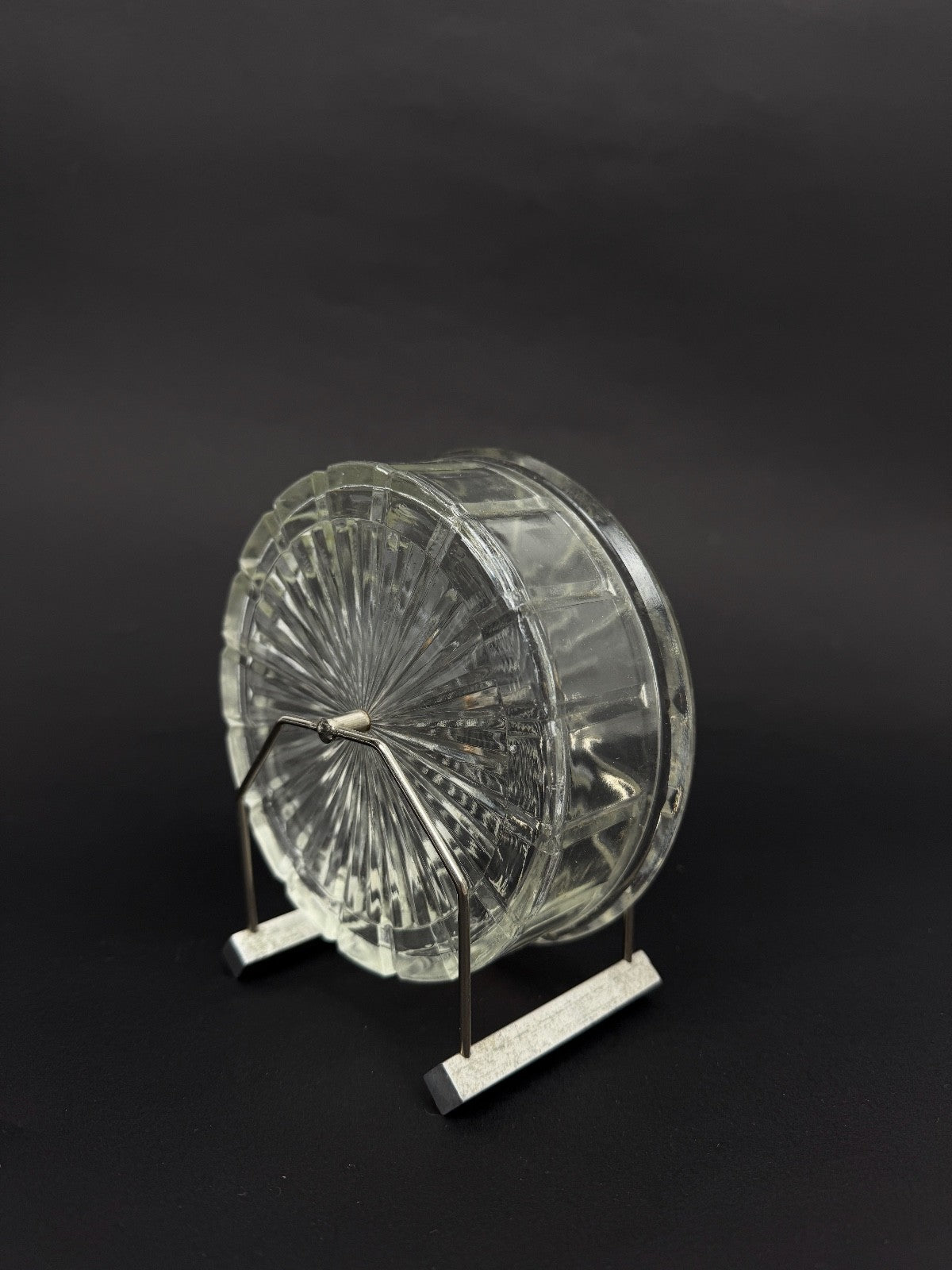 Roue à camembert en verre, rolling cheese