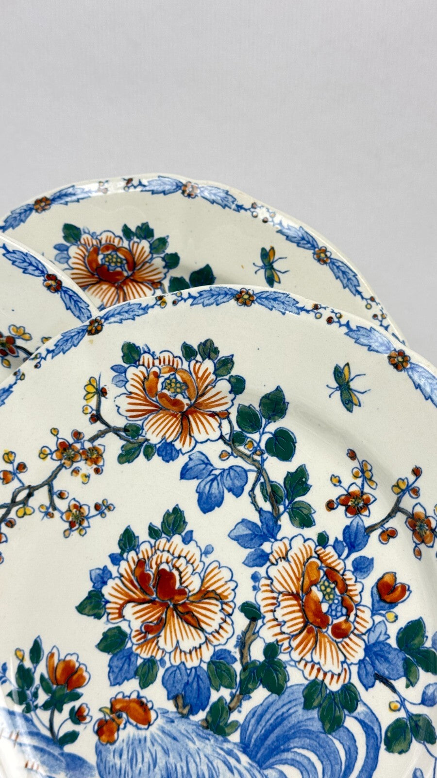Gien 1875, suite de 6 assiettes plates Coq et pivoines