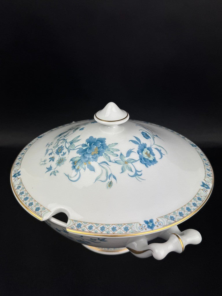 Soupière Haviland Limoges modèle Nankin décor bleu et or