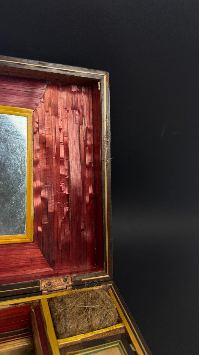 Coffret boîte à couture en marqueterie de paille Fin XVIIIème début XIXème