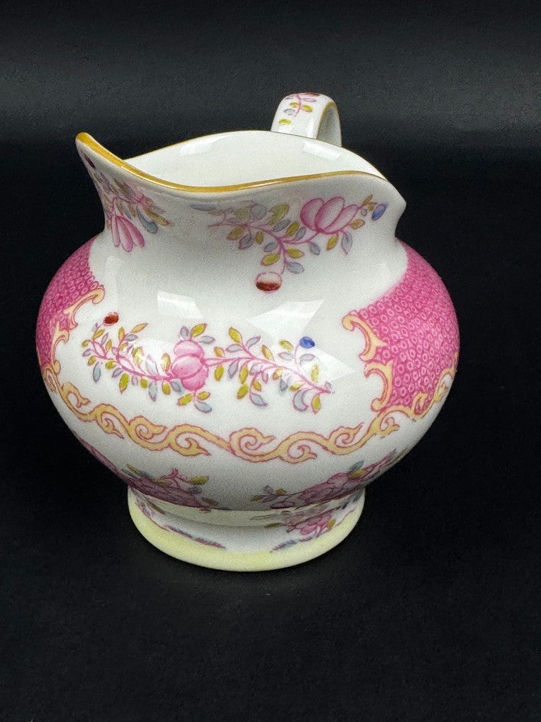 Minton, service à thé, 6 tasses et 3 pièces de forme, pink cockatrice, oiseau de