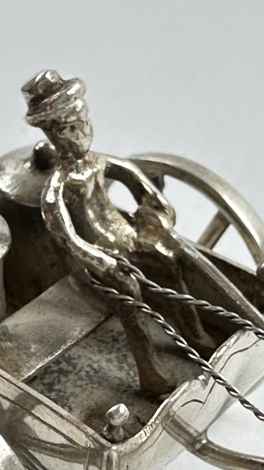 Miniature, objet de vitrine, attelage de chiens, marchand de lait en argent