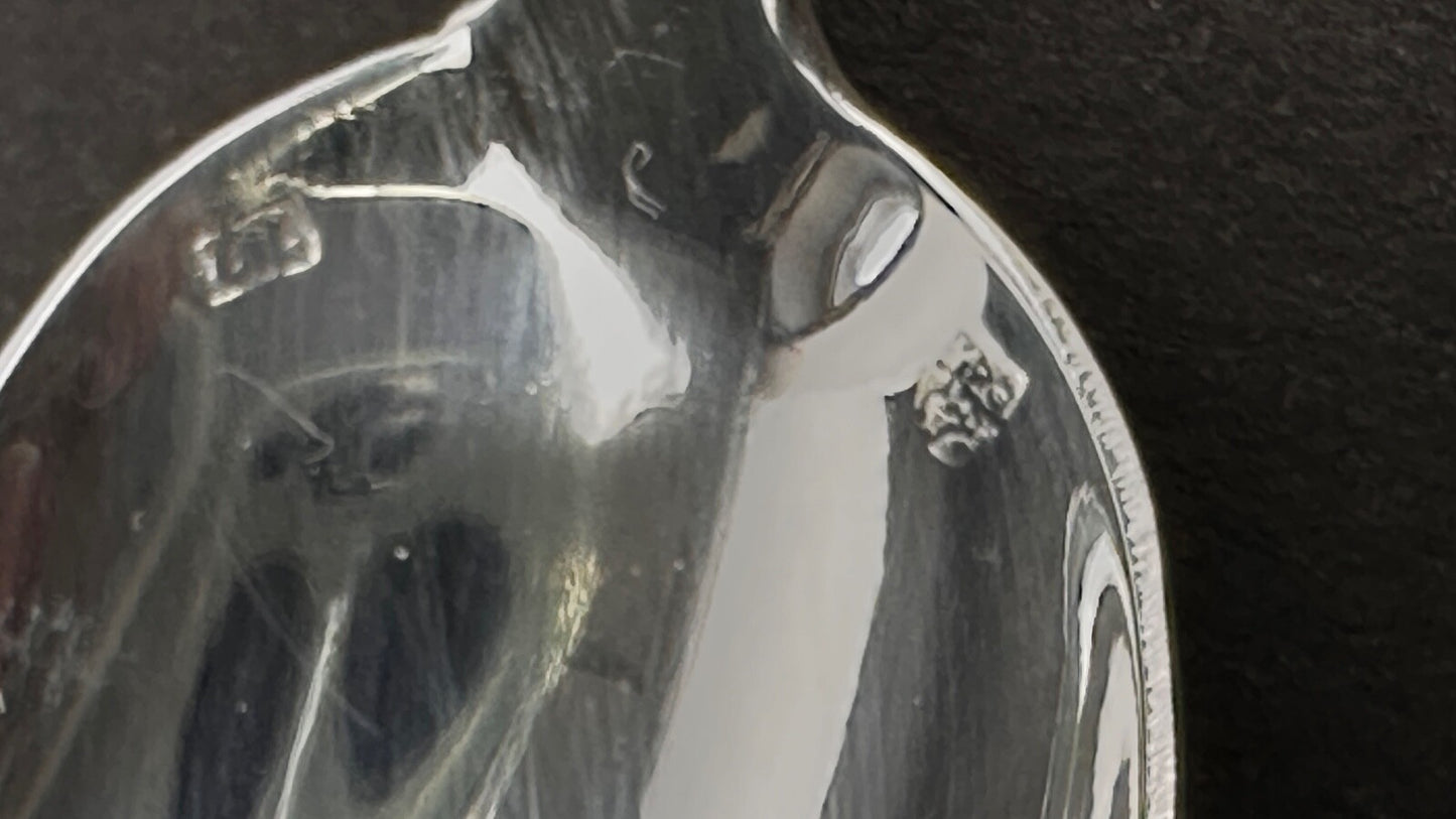 Série de 6 cuillères à moka style Louis XV Marly non Christofle