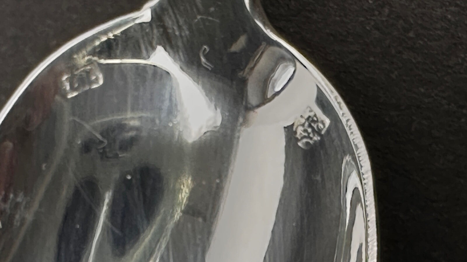 Série de 6 cuillères à moka style Louis XV Marly non Christofle