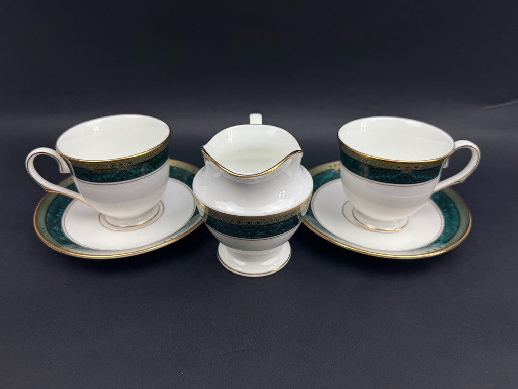 Lot 2 tasses à thé avec sous tasses et pot à lait Lenox Classic Edition USA