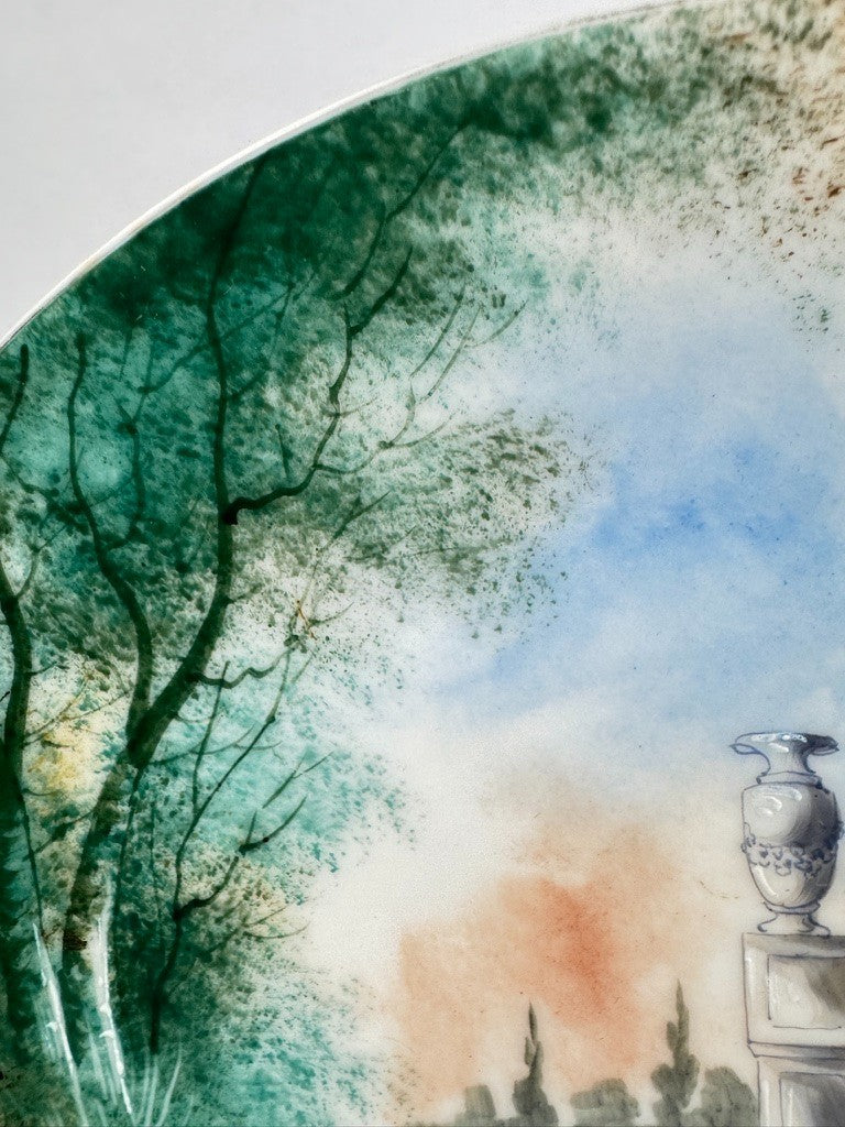 Assiette décorative peinte à la main - Décor oiseaux et paysage, Limoges - 23 cm