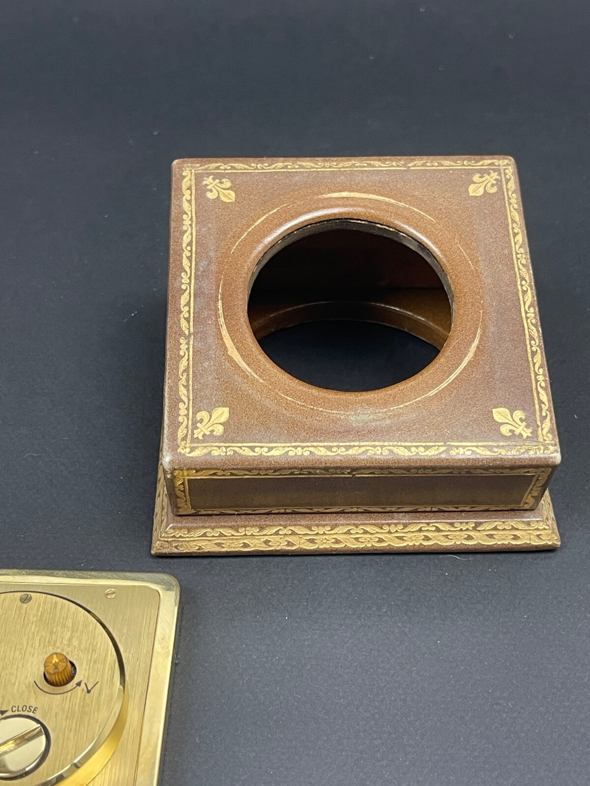 Réveil de bureau, de voyage quartz doré Vedette